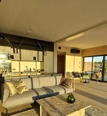 فيلة Classy Lofoten *