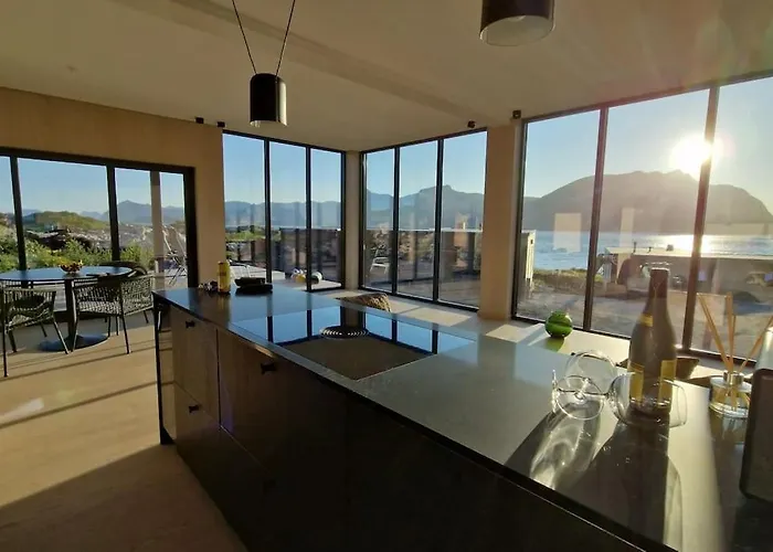 Classy Lofoten Villa *